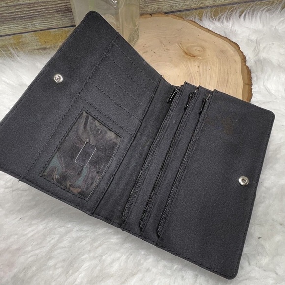 Black Genuine Leather Croc Embossed Snap Button Organizer Wallet - Picture 7 of 12